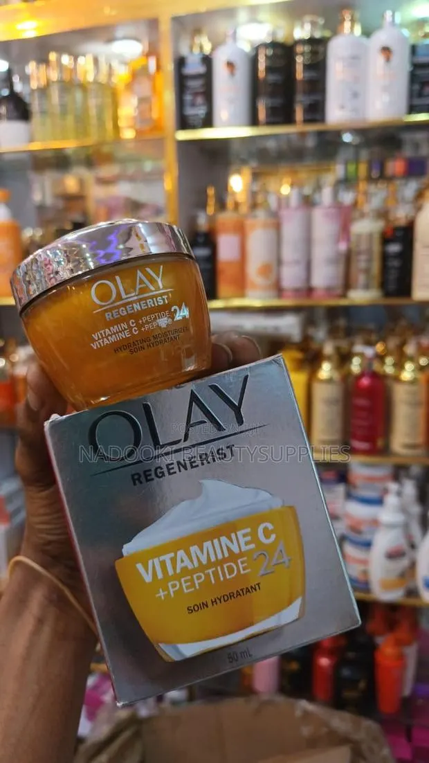 Olay Regenerist Peptide Vitamin C · Photo 1