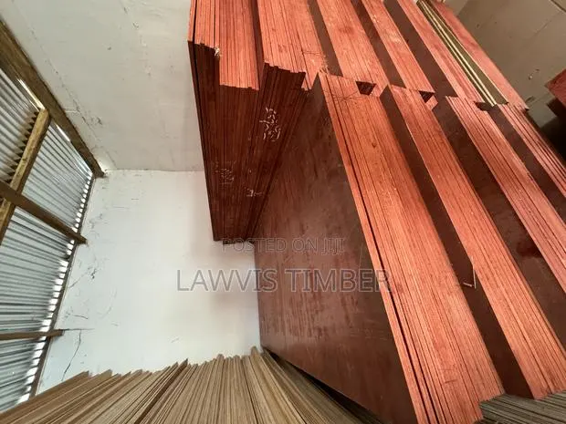 Marine Plywood / Redwood / Formwork / Plywood · Photo 1