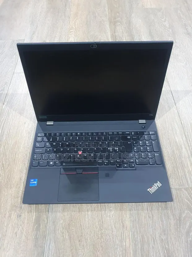 Laptop Lenovo ThinkPad P15s 16GB Intel Core i7 SSD 512GB · Photo 1