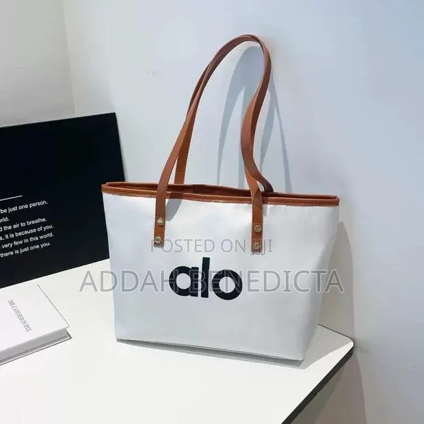 Ladies Bag · Photo 1
