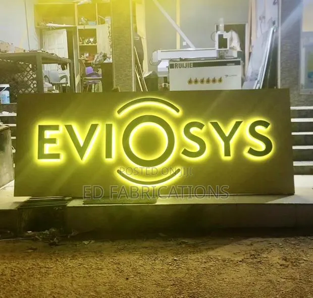 3D Outdoor Signage · Photo 1