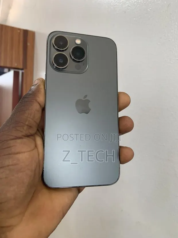 New Apple iPhone 13 Pro 128 GB Black · Photo 1