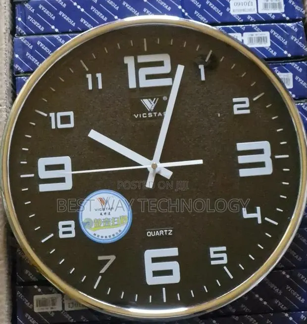 Wall Clock Wireless Hidden Camera · Photo 1