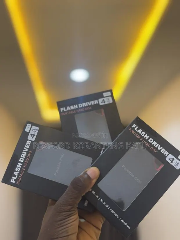 4tb SSD External Hard Disk / Fast Transfer for All Devices · Photo 1