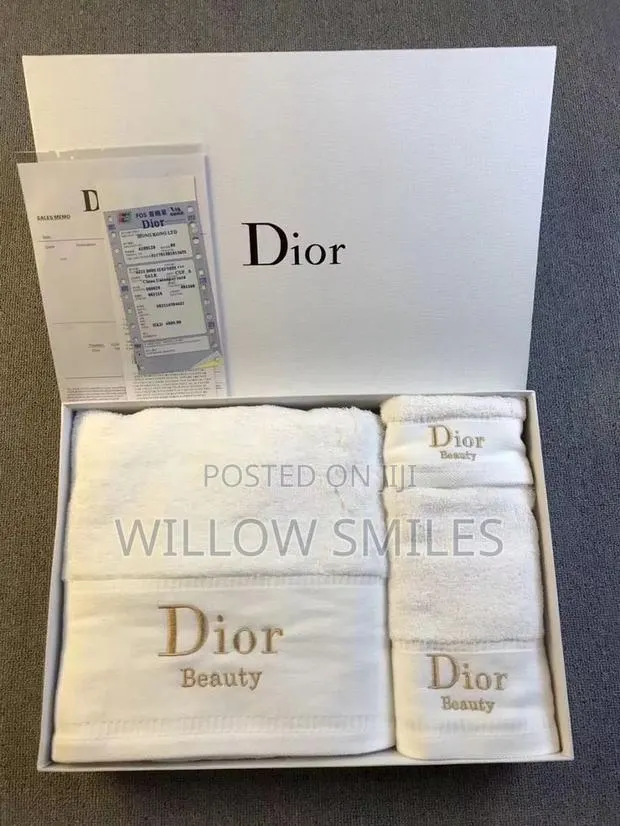 Dior | Versace | Hermes | Chanel Towel Set 3pcs in Box · Photo 1