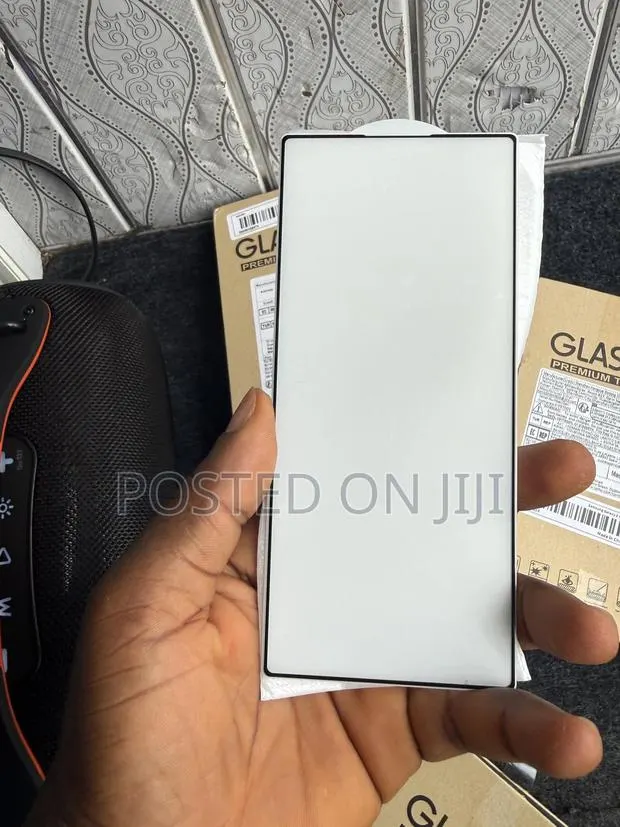 Ztrifold Glass Protectors, Privacy/Clear · Photo 1