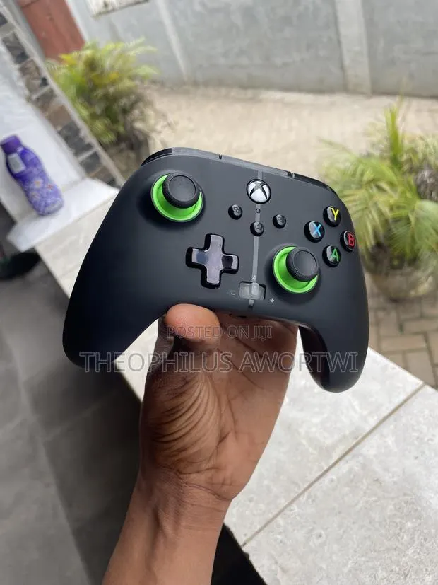 Xbox Wired Controller · Photo 1