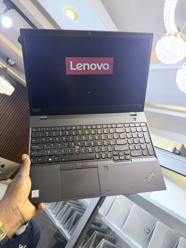 Laptop Lenovo ThinkPad T580 16GB Intel Core i7 SSD 256GB · Photo 1