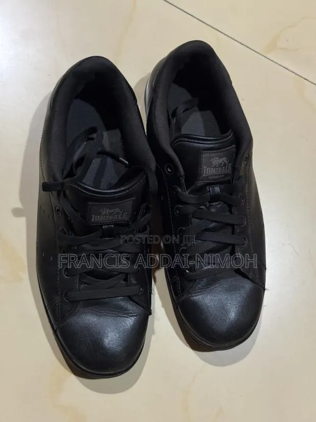 Black Lonsdale Shoe – Classic, Stylish & Versatile · Photo 1