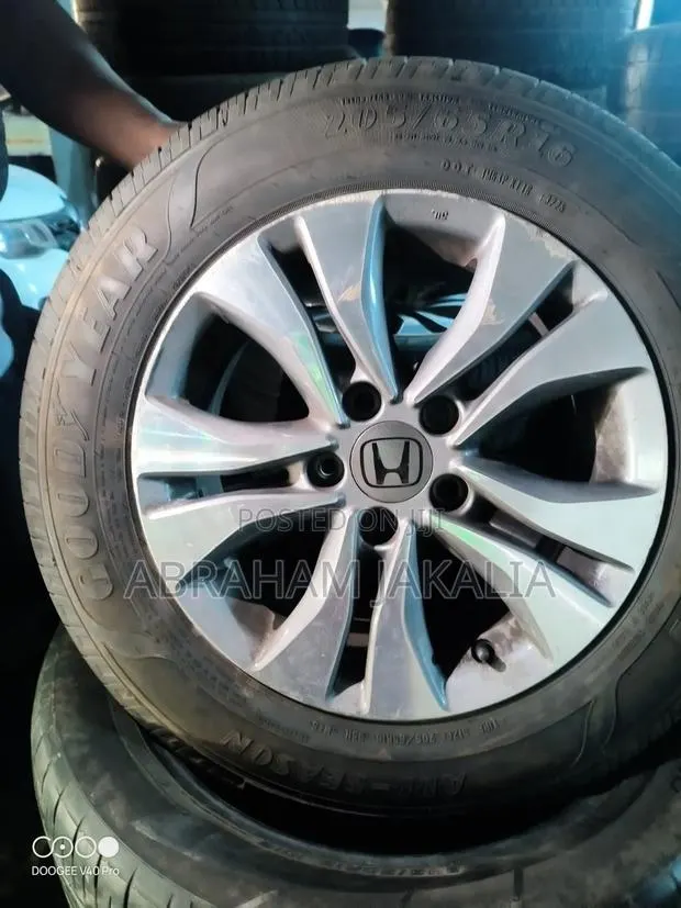 Honda Civic Rims With Tyres · Photo 1