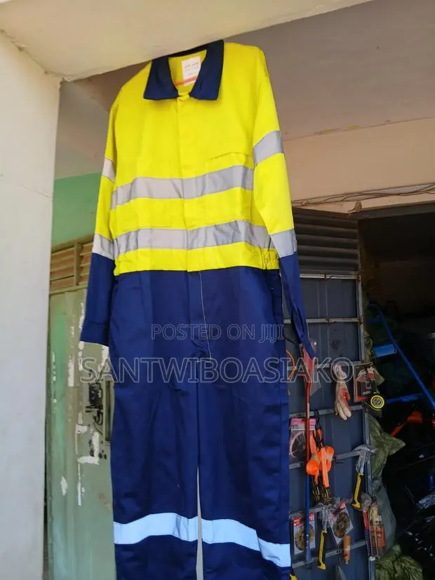 Ssfety Suits Set and Overall · Photo 1