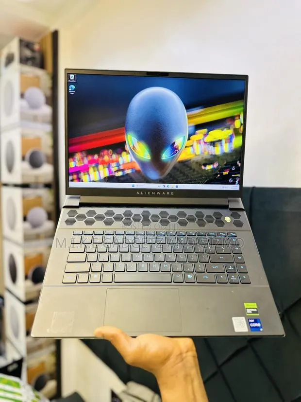 Laptop Alienware M16 R1 32GB Intel Core i9 SSD 1T · Photo 1