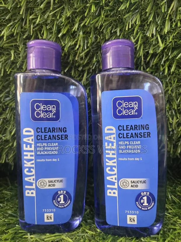 Clean Clear Blackhead Clearing Cleanser. 200ml · Photo 1