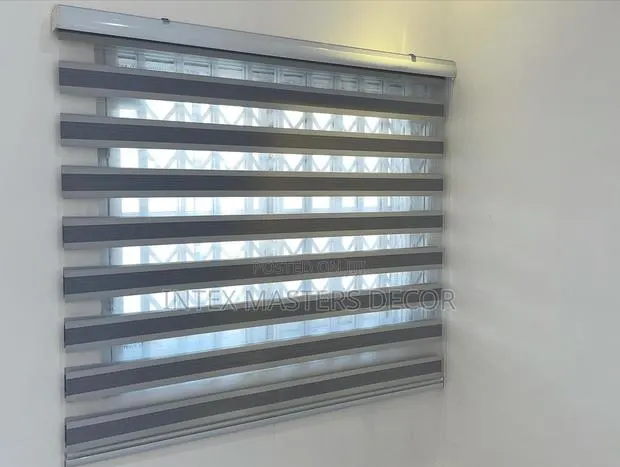 Grey -White Blinds · Photo 1