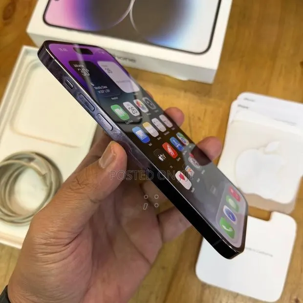 Apple iPhone 14 Pro Max 256 GB Purple · Photo 1