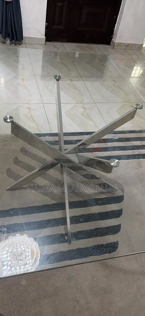 Modern 6-Seater Glass Dining Table 160 / 90 · Photo 1