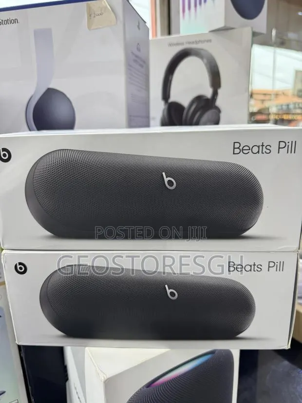 Beats Pill Portable Wireless Bluetooth Speaker · Photo 1