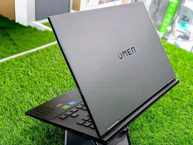 Laptop HP Omen 16 16GB Intel Core i7 SSD 1T