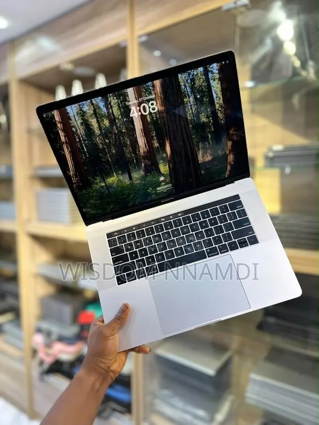 Laptop Apple MacBook Pro 16GB Intel Core i9 SSD 512GB · Photo 1