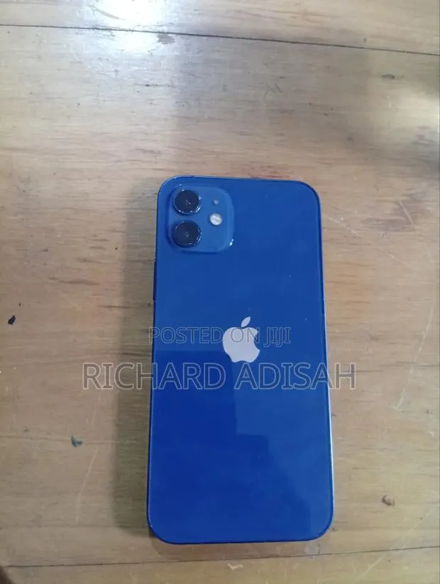 Apple iPhone 12 64 GB Blue · Photo 1
