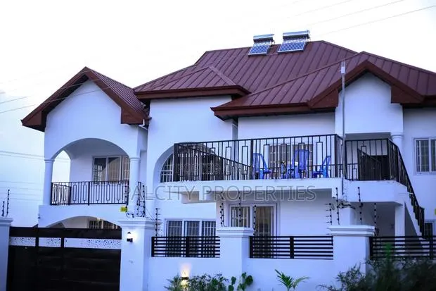 3bedrooms Fully Furnished Apartments for Rent at Ejisu. · Photo 1