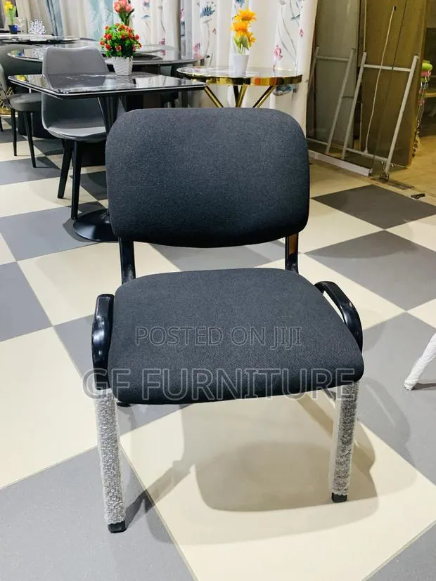 Premium Black Executive Visitor Chair Sleek, Durable. · Photo 1