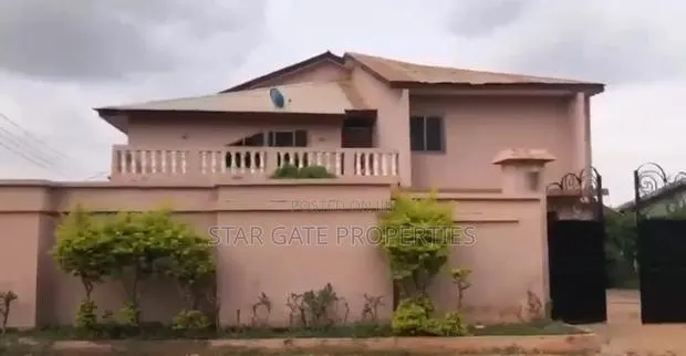 9bdrm House in Ahenama Kokoben (, Kumasi Metropolitan for sale · Photo 1