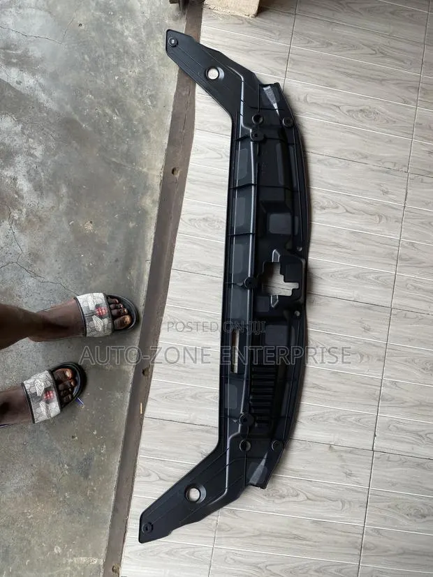 Toyota Highlander 2020 2021 2022 2023 Radiator Panel · Photo 1