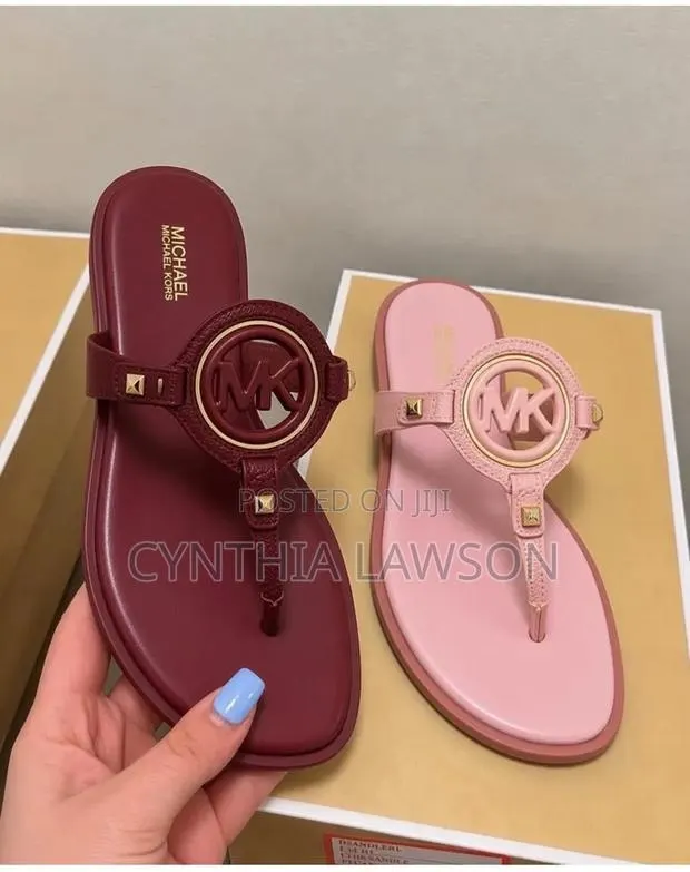 Quality and Comfortable Slippers · Photo 1
