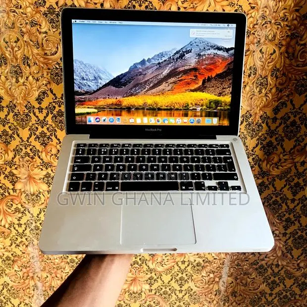 Laptop Apple MacBook Pro 2010 4GB Intel Core 2 Duo HDD 250GB · Photo 1