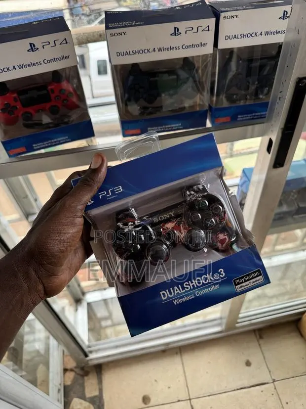 Ps3 Controllers · Photo 1