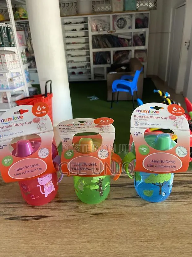 Mumlove Potable Sippy Cup · Photo 1