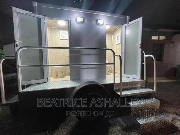 Executive Portable Mobile Toilet Shower for Rental · Photo 1