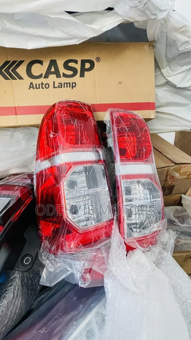 Toyota Hilux 2012 Taillamp · Photo 1