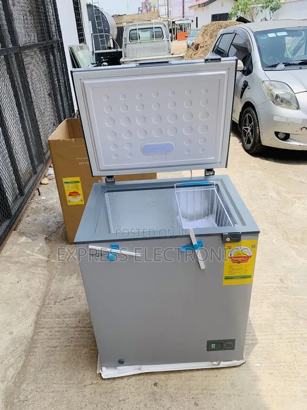 Long Lasting Effects Chest Freezer TCL 145l · Photo 1