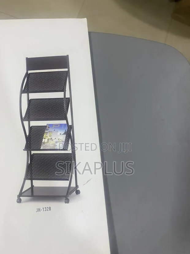 Magazine Rack · Photo 1