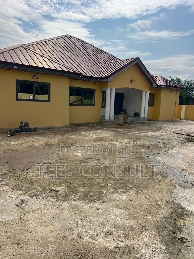 2bdrm Room & Parlour in Renyales School, Amasaman for rent · Photo 1