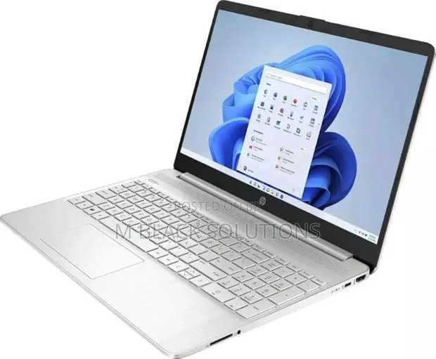 New Laptop HP 15 8GB Intel Core I3 SSD 256GB · Photo 1