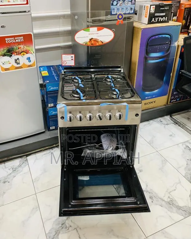 Freestanding Ferre 60x60cm 4 Gas Burner(Gray) · Photo 1