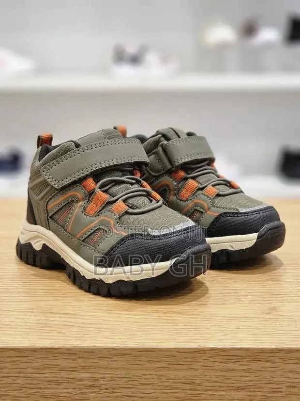 Kids M&S Shoe · Photo 1