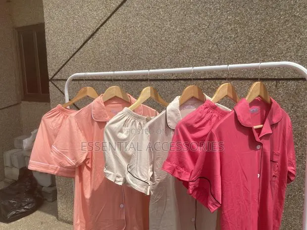 Ladies Cotton Pajamas · Photo 1