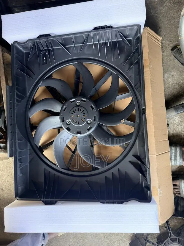 Dodge Ram 2016/21 Radiator Fan Available · Photo 1