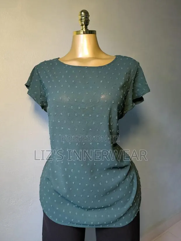 Swiss Dot Blouse · Photo 1