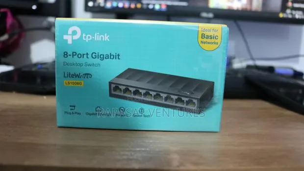 Tp-Link 8-Port LS1008G 10/100/1000mbps Gigabt Desktop Switch · Photo 1