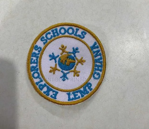 School Crest Print · Photo 1
