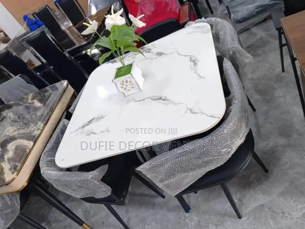 Dining Set Available for Sale · Photo 1
