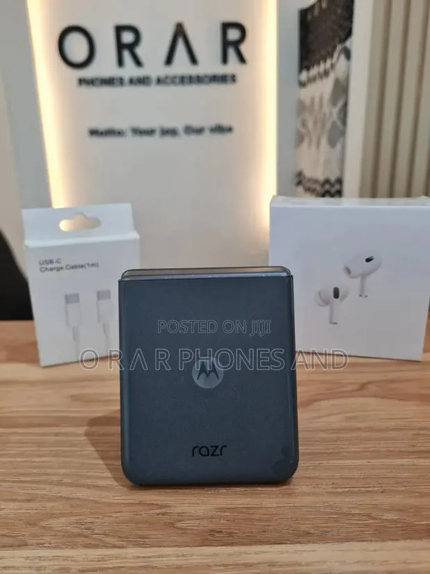 Motorola Razr 40 256 GB Black · Photo 1