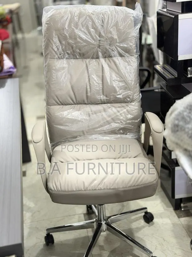 Office Leather Executive Chair · Photo 1