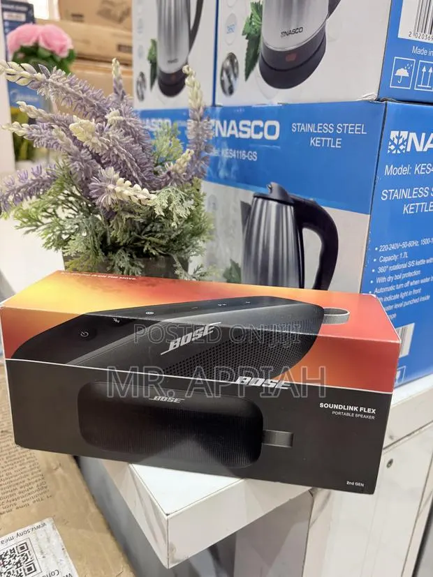 Shop Unique Bose Soundlink Flex Portable Bluetooth Speaker(Black) · Photo 1