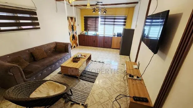 Furnished 1bed Hall at East-Legon · Photo 1